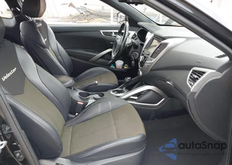 2016 Hyundai Veloster z USA, uszkodzony, nr VIN KMHTC6AD0GU255061